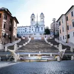 Piazza di Spagna in fiore, tornano le azalee a Trinità dei Monti