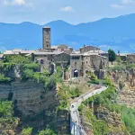 I borghi del Lazio meno conosciuti: da Civita di Bagnoregio a Calcata, le gemme nascoste della regione