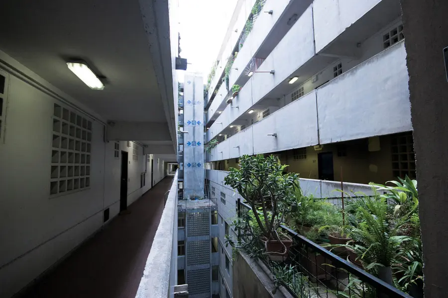 Corviale, blitz nel “serpentone”: sequestri, abusi e spazi comuni sottratti ai residenti