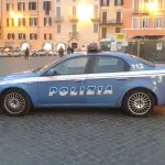 Ostia, esce di casa con droga pronta per lo spaccio: arrestata una quarantenne