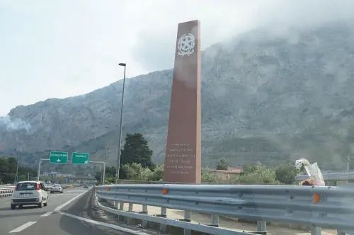 Capaci, l’olio del Giardino della Memoria diventa simbolo di fede e impegno civile